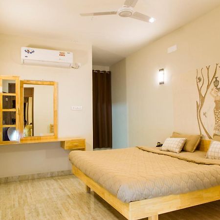 Rathna Square Villa Pollāchi Екстериор снимка