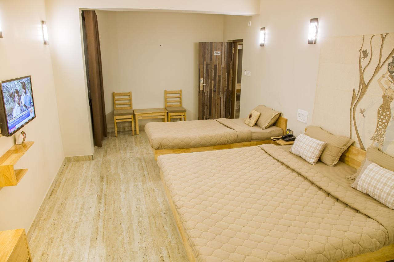 Rathna Square Villa Pollāchi Екстериор снимка