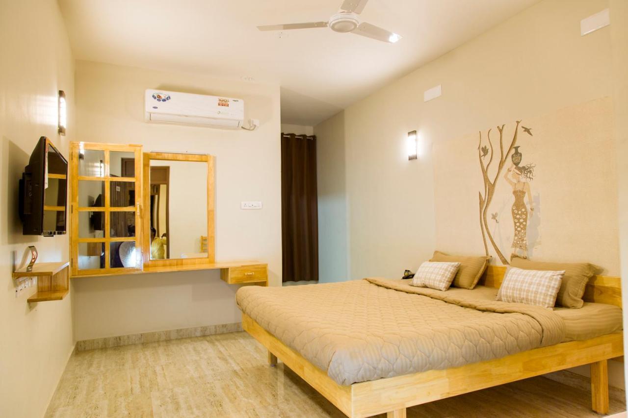 Rathna Square Villa Pollāchi Екстериор снимка